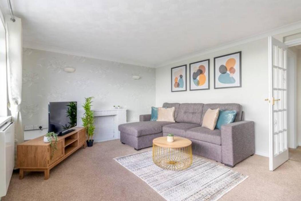 Trendy Sea View 2 Bedroom Sleeps 6 - Free Parking Bournemouth Kültér fotó